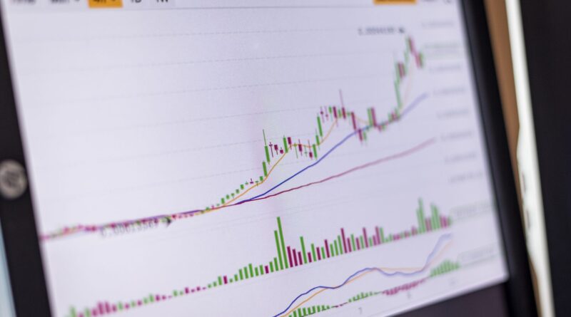 Bitcoin oscila entre señales de suelo y advertencias bajistas: ¿qué esperar del precio en las próximas semanas?