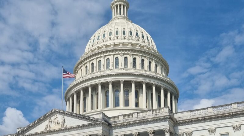Clarity Act en jaque: bancos, senadores y la Casa Blanca chocan por el futuro regulatorio de las criptomonedas en EE.UU.