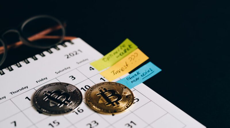 Strategy pausa compras de Bitcoin y abre la puerta a vender parte de su reserva para cubrir dividendos y recompras