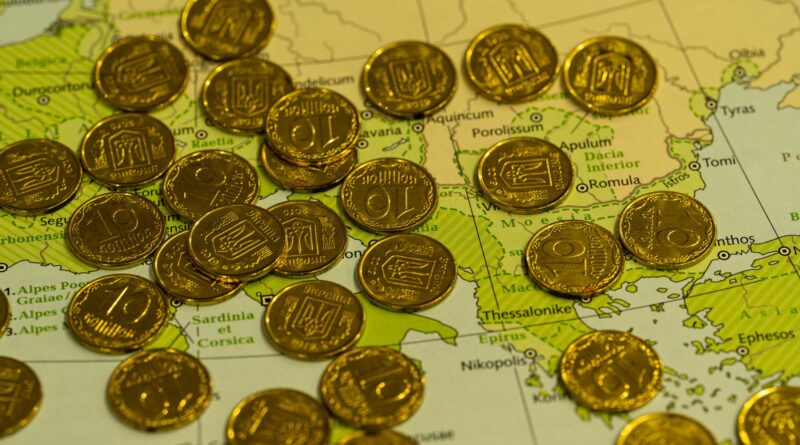 Bitcoin resiste cerca de los 64.000 dólares mientras EE.UU. intensifica ataques contra Irán y los ETF rompen su racha negativa