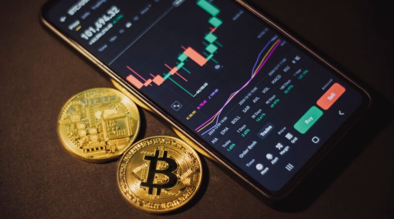 Bitcoin se acerca a zona de acumulación histórica mientras analistas ven el mercado bajista en su recta final
