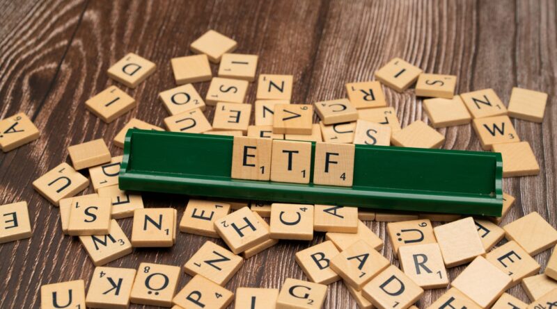 ETFs de Bitcoin pierden $425 millones en un día y borran las ganancias de toda la semana pasada