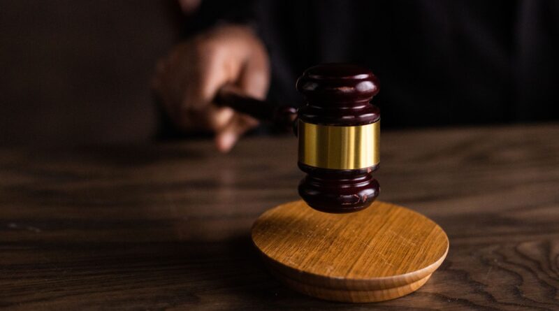 Un juez federal frena la prohibición de mercados de predicción en Minnesota: victoria para Kalshi y Polymarket